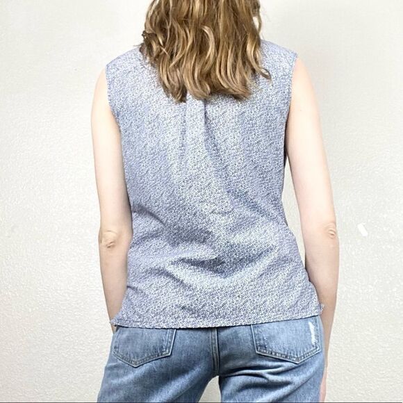 Nike Golf Blue & White Floral Sleeveless Button Up Shirt - Picture 2 of 7